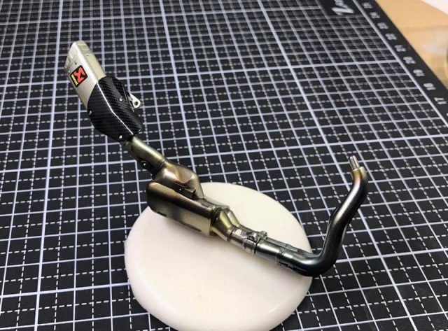 トップスタジオ 1/24 ホイールセンターロックナット 4個入り TD23029