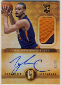 Tyler Ennis NBA 14-15 Panini Gold Standard RC Signature Patch Auto 18/25