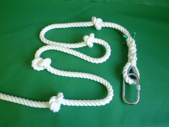 簡易避難（作業補助）ロープ （結び目あり） 片端カラビナ付