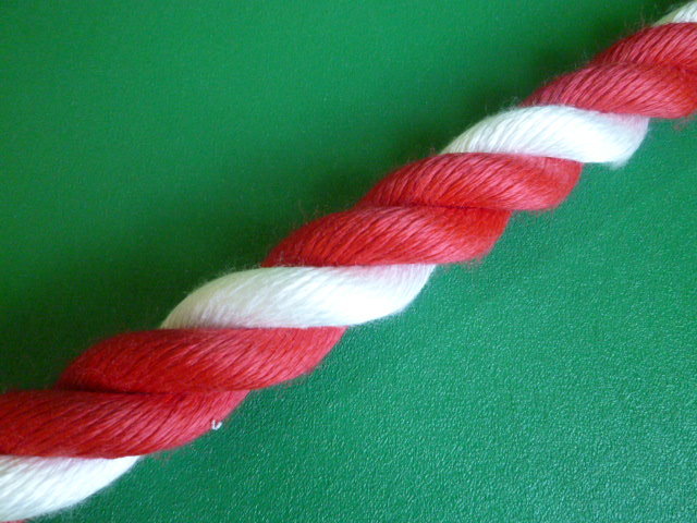 紅白ロープ　ＰＰスパン　赤／白　直径２４mm（切り売り）メートル単位　最大１００M