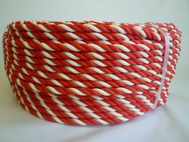 紅白ロープ　ポリエチレン赤／白　直径９mm２００M巻