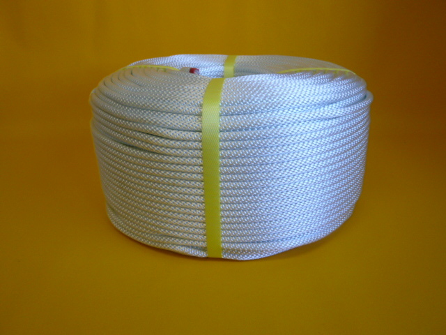 ナイロン金剛打ちロープ　直径１２ｍｍ（１００メートル巻き）