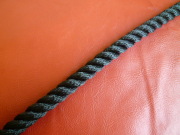 ポリエステルマルチフィラメントロープ　黒色　直径１２ｍｍ（切り売り品）メートル単位　最大２００メートル