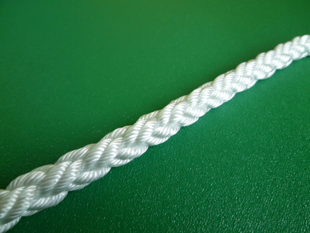 トラックのロープの種類はいくつ 全種類まとめ 保存版 ドライバーズ マガジン