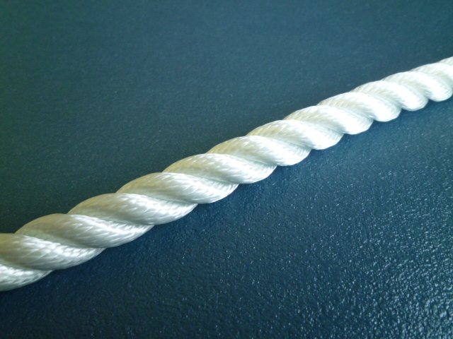 ナイロンロープ　直径３０ｍｍ（切り売り品）メートル単位　最大１９９mまで