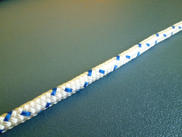 パイレンWブレード１６打ちロープ　直径８ｍｍ（切り売り品）メートル単位　最大２００ｍまで