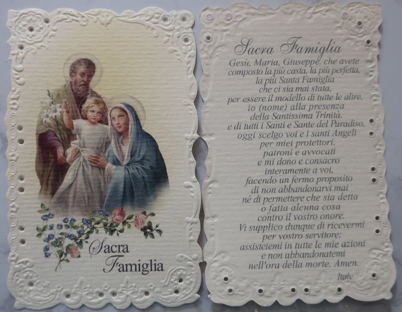 HOLYART　SA002106   イタリア　飾りエンボス厚紙加工　ご絵　聖家族　6.8x 10.5Cm　裏外国語の祈り