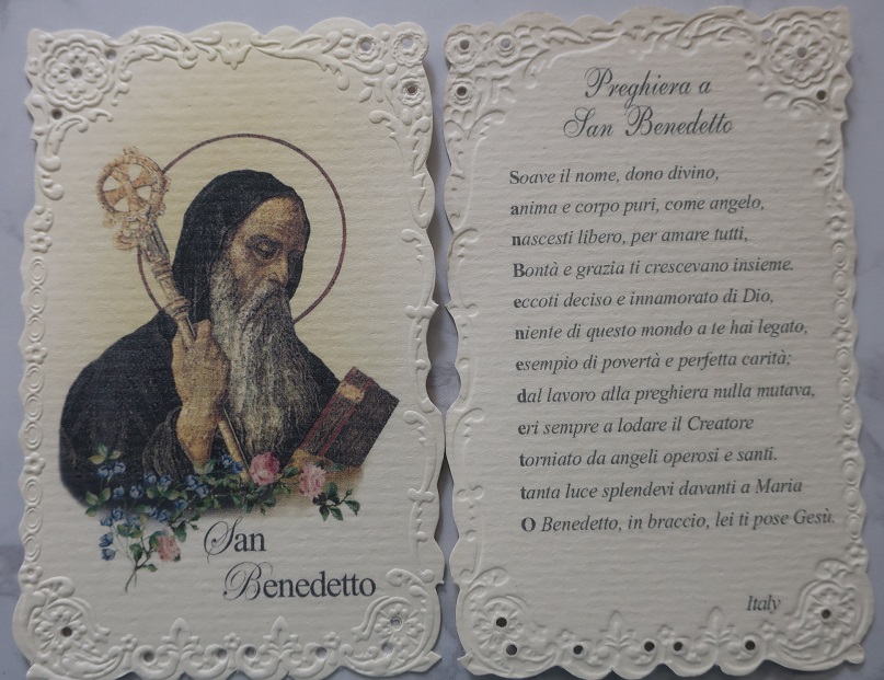 HOLYART　SA002118   イタリア　飾りエンボス厚紙加工　ご絵  聖ベネディクト　イタリア語　6.8x 10.5Cm　裏外国語の祈り