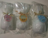 サンパウロ　　イースターエッグ入りはんかち　（色はお選びいただけません）