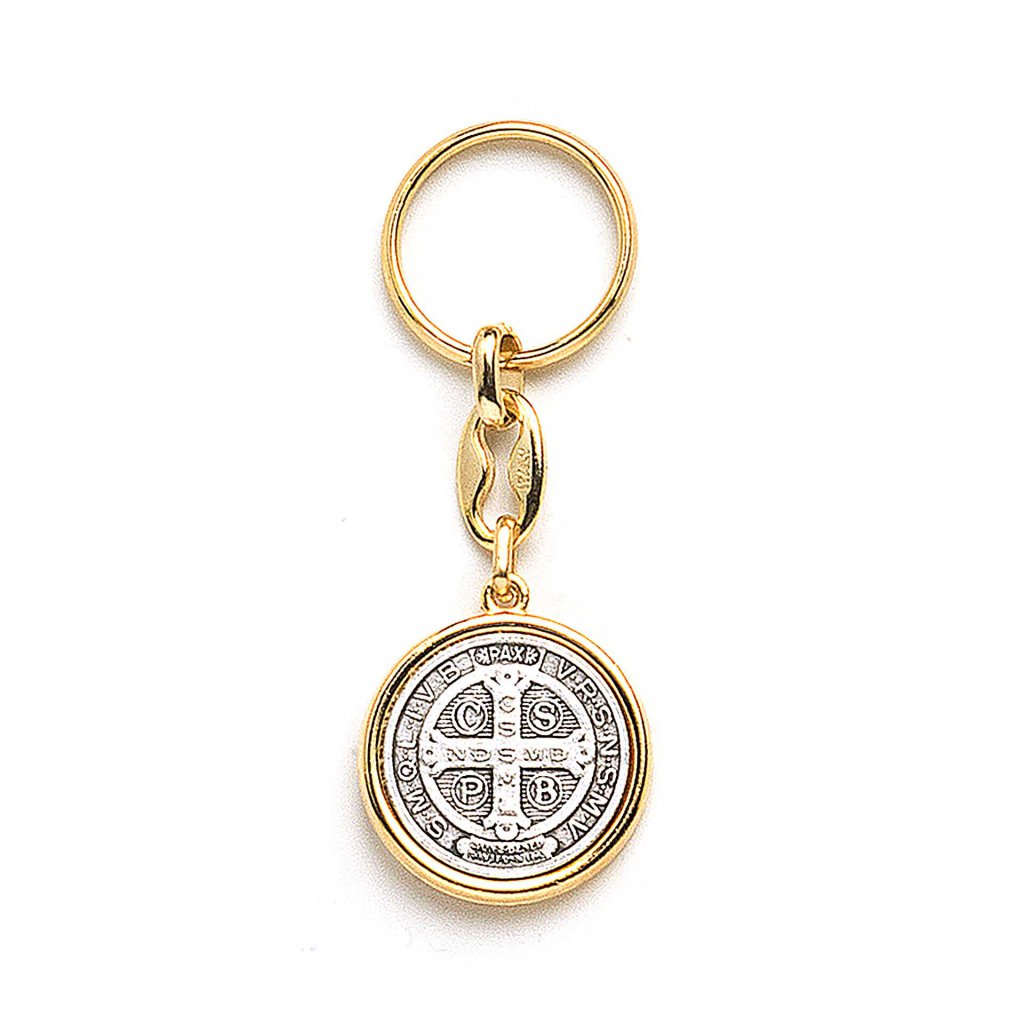 イタリア　 LALPC219D　聖ベネディクト修道院長メダイキーホルダーGolden metal key ring, 2 oxidised metal plates, St. Benedict + card + env, size cm. 3　