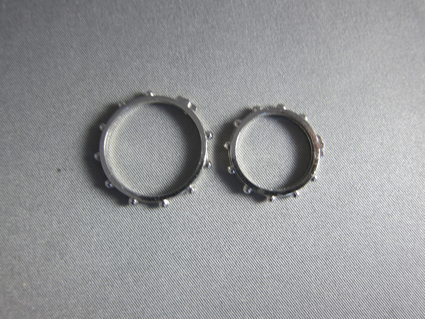 イタリア　 リング一連ロザリオ　　指ロザリオ　金属　銀色　小１８ｍｍ