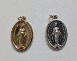 転売禁止　BOMAP 　イタリア　高品質合金ペンダントヘッド　メダイ　不思議のメダイ　金色 BAMPMMS22　銀色BAMPMMD22　２２ミリ