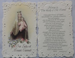 HOLYART　SA002095   イタリア　飾りエンボス厚紙加工　ご絵　カルメルの聖母子　6.8x 10.5Cm　裏外国語の祈り