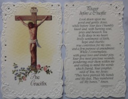 HOLYART　SA002100   イタリア　飾りエンボス厚紙加工　ご絵　磔刑　6.8x 10.5Cm　裏外国語の祈り