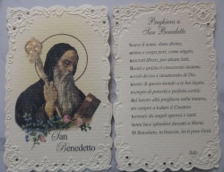 HOLYART　SA002118   イタリア　飾りエンボス厚紙加工　ご絵  聖ベネディクト　イタリア語　6.8x 10.5Cm　裏外国語の祈り