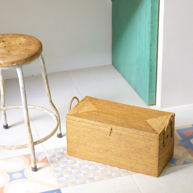 木彫りの箱  つづら箱 キーロフの木彫ひみつ箱（大） | kokeshka