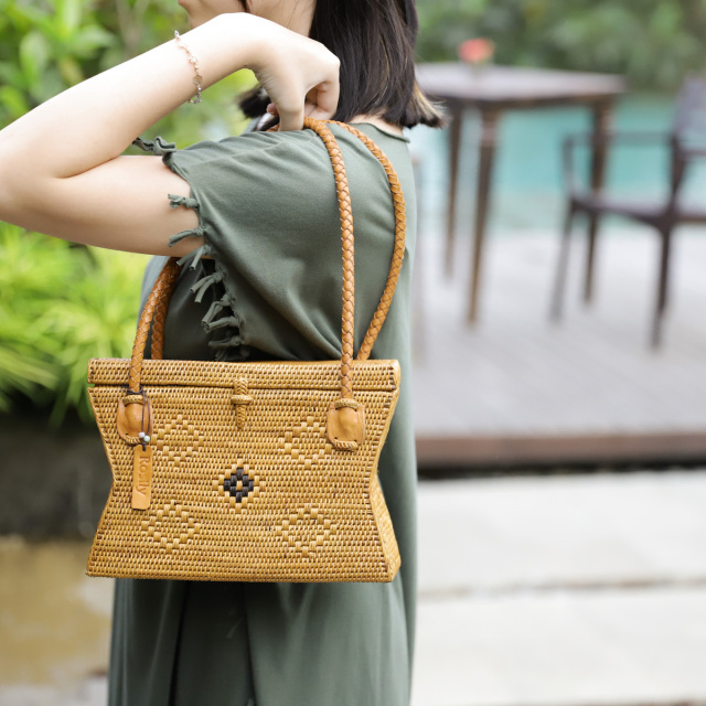 くびれちゃんJr. 蓋付き(NAB623) バリ島 かごバッグ アタバッグ アタ