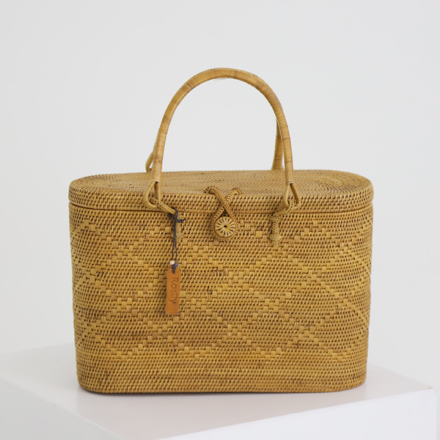 【希少 美品】Rosily アタ製 かごバッグ バリ島 伝統工芸品 Lサイズ 楕円蓋付きバッグ Lサイズ (NAB683) Rosily(ロージリー) バリ島 アタ