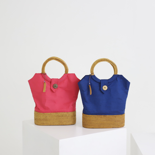 【美品】アタバッグ Rosily ハンドバッグ アタバッグ 楕円 極細編み（巾着付き） | 商品詳細 | 高島屋
