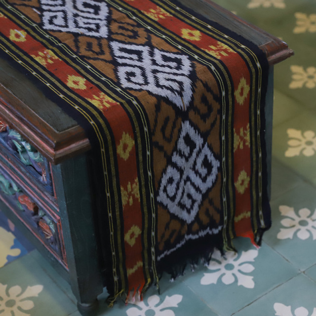 ジャワイカット（インドネシア絣・綿100%・機織り） (NRA932-04