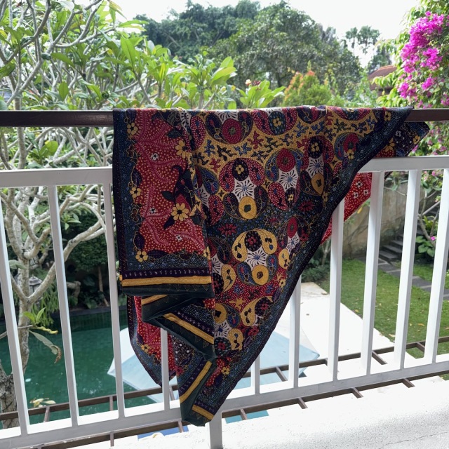 バティック（ジャワ更紗・プリント・綿100%） (NRA941-18) Rosily