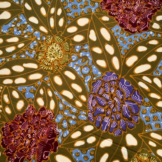 バティック（ジャワ更紗・綿100%・手描き/手染め） (NRA946-050)