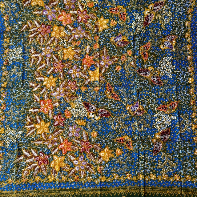 バティック（ジャワ更紗・綿100%・手描き/手染め） (NRA946-053)