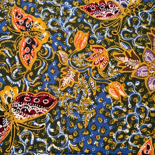 バティック（ジャワ更紗・綿100%・手描き/手染め） (NRA946-053)