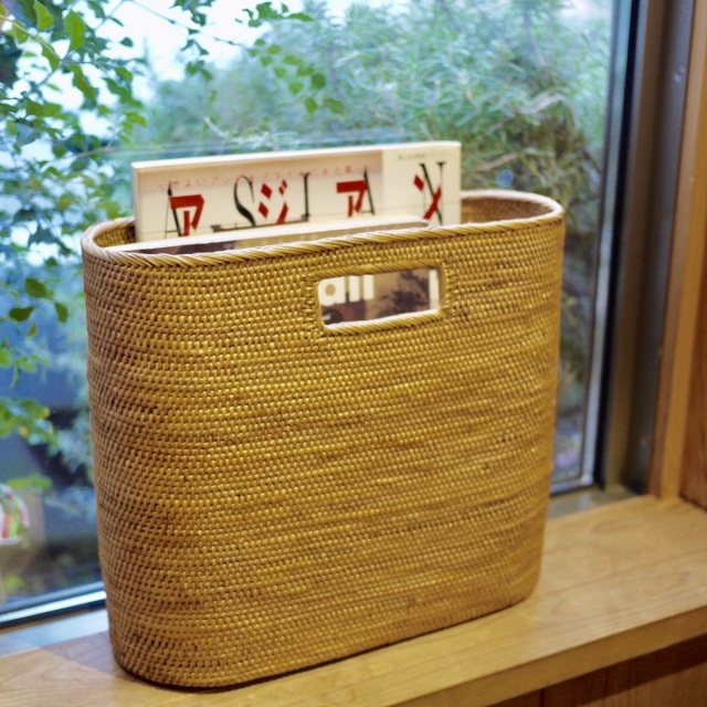 アタ　マガジンラック　収納