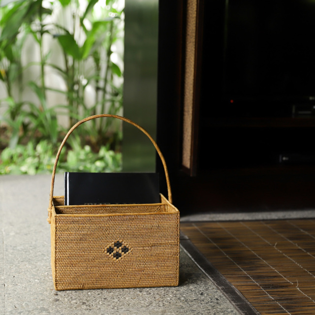 マガジンラック2枠持手付き (RCB283) Rosily(ロージリー) バリ島 アタ