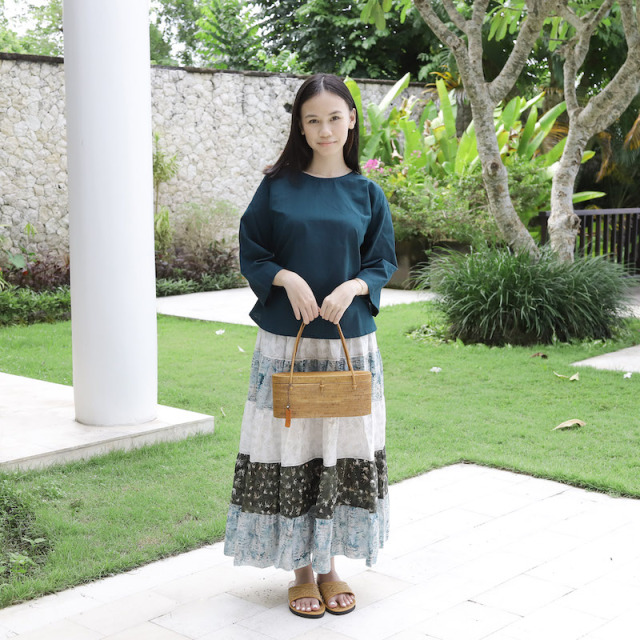 極細編みアタバッグ かごバッグ