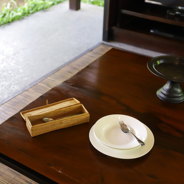 アタ 蓋つき カトラリー入れ 長方形