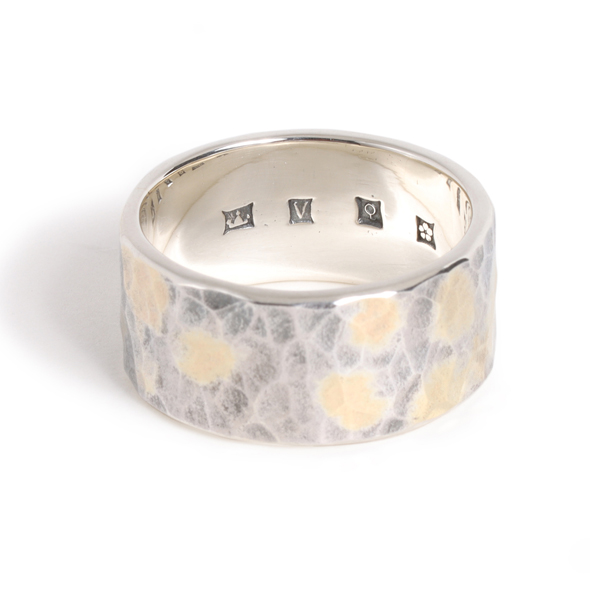 VIVIFY (ビビファイ) Back Hallmarks Ring/ Hammered finish /10mm w/gold