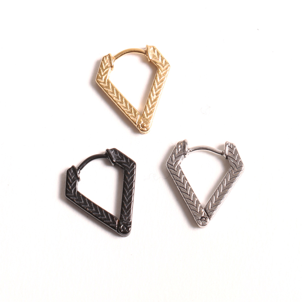 フープピアス トライアングル