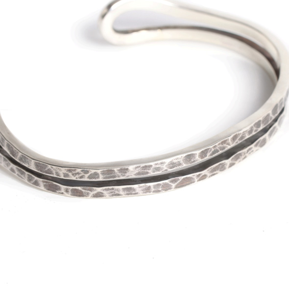 VIVIFY (ビビファイ) Loopin’  Bangle/ Hammered finis【メール便可】