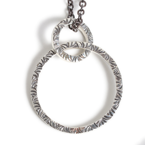VIVIFY (ビビファイ) Side Arabesque Twin Link Glasses Holder Necklace(L)