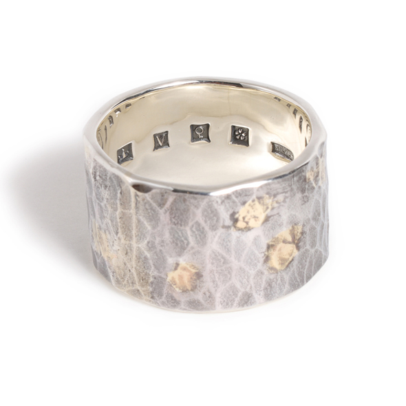 VIVIFY (ビビファイ) Back Hallmarks Ring/ Hammered finish /12mm w/gold