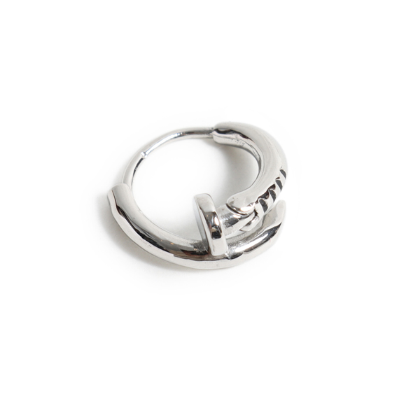 フープピアス クギ