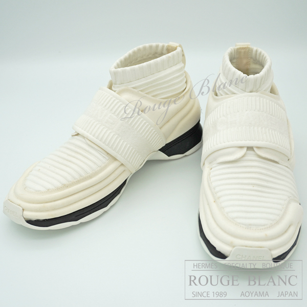 シャネル　スニーカー　シューズ　ホワイト　白　ストレッチ　#37 1/2　ココマーク　17B　G33070　【未使用品】　CHANEL Sneakers White Stretch fabric 【UNUSED】