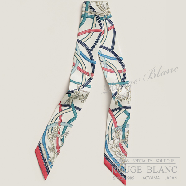 エルメス　ツイリースカーフ　"伝説のハーネス"　ブラン×ブルージーン×ボワドゥローズ　【新品】 HERMES Twilly Scarf  "Harnais Legendaire" Blanc×Bleu jean×Bois de rose 【NEW】
