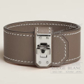 エルメス　レザーブレスレット　バングル　”ケリー・ツイスト” PM　エトゥープ　スイフト　シルバー金具　T2 【新品】 HERMES Leather Bracelet Bangle "Kelly Twist" PM Etoupe Swift Silver Buckle 【NEW】