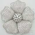 ブローチ　カメリア　ダイヤモンドパヴェ　ホワイトゴールド　伊勢丹購入品　【中古】　Broach  Camellia Diamond pave White gold 【USED】