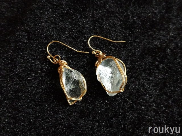 アンダラ・クリスタル（ライトブルー） ／ピアス【AC25PI-008】