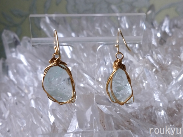 アンダラピアス