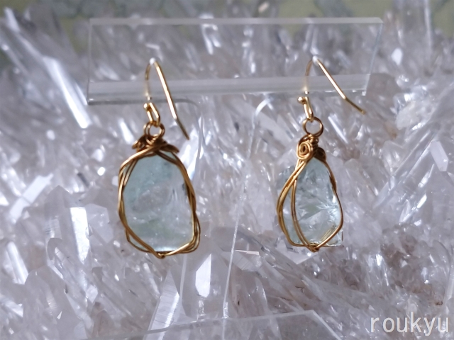 アンダラピアス