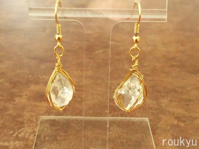 アンダラピアス