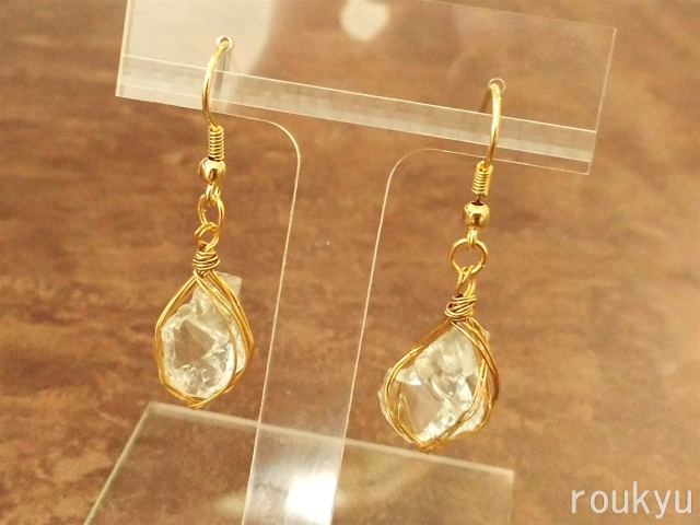 アンダラピアス