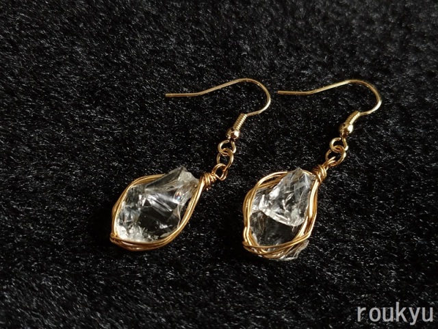 アンダラピアス