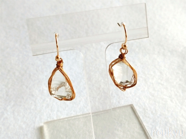 アンダラピアス