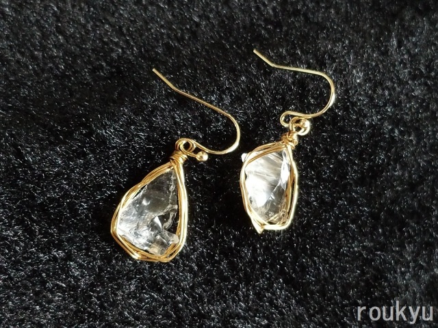 アンダラピアス